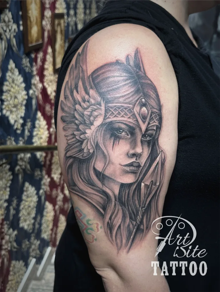 Detajlno izdelan tattoo